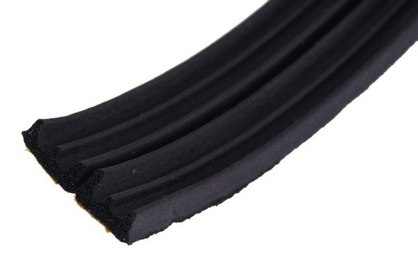 Уплотнитель DERZHI черный 9х4 мм Е 202-0904-150(150м)